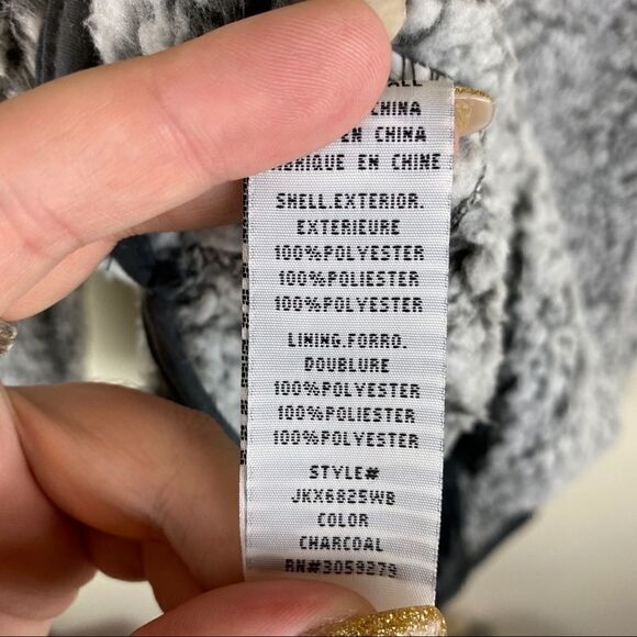 Thread and supply Sherpa wubby half zip - Picture 7 of 8